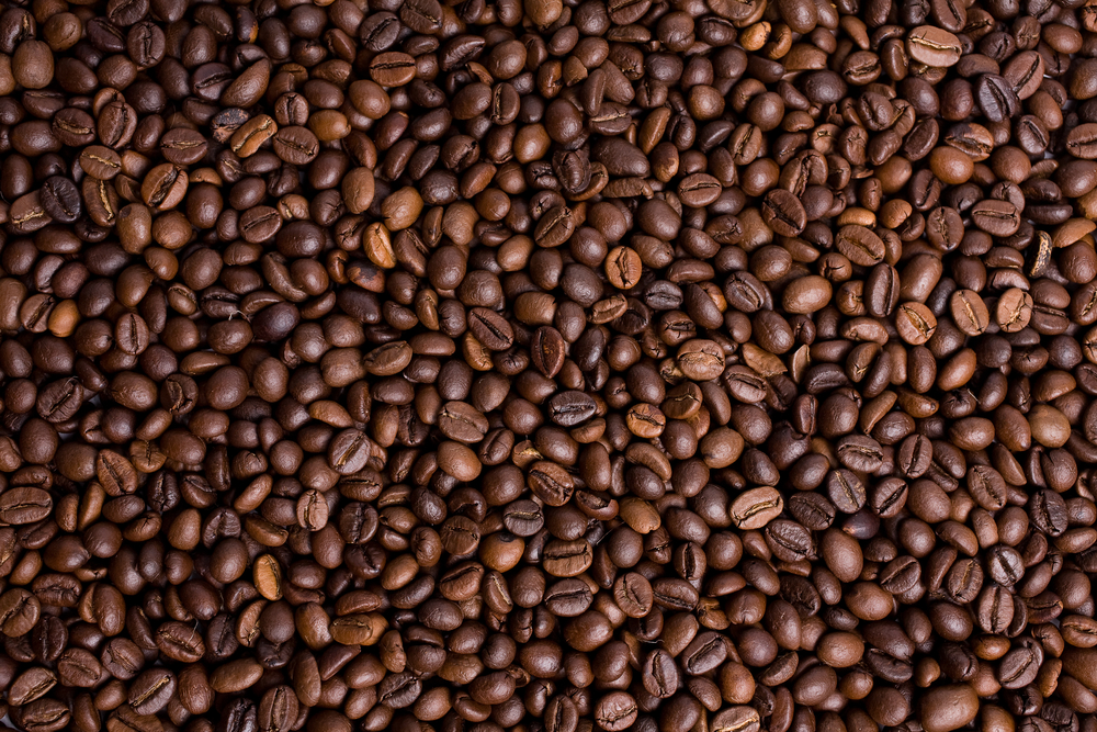 light and dark coffee beans