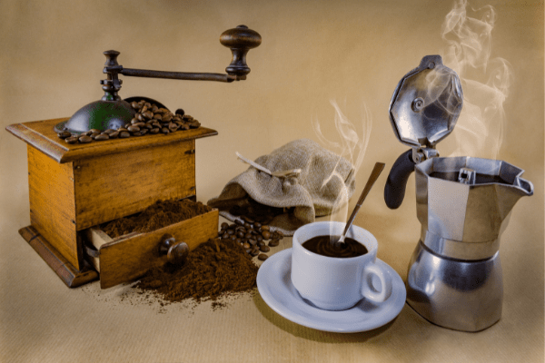 Coffee grinder and pot