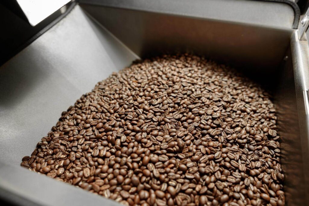 Roastery, roasting machine, and fresh beans