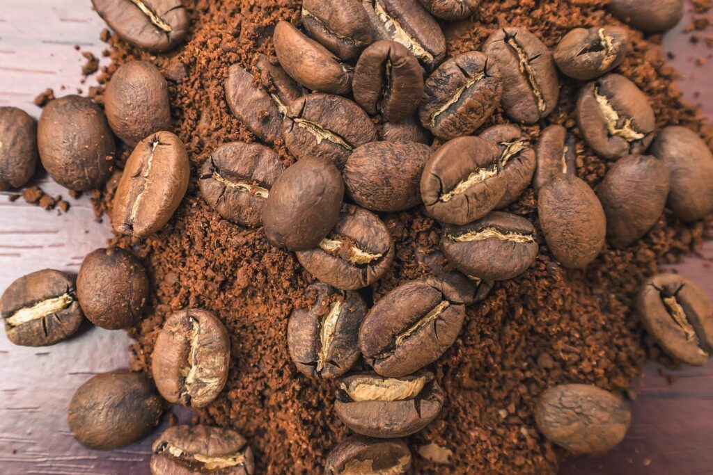 Roasted arabica coffee beans are ground and mixed with instant coffee