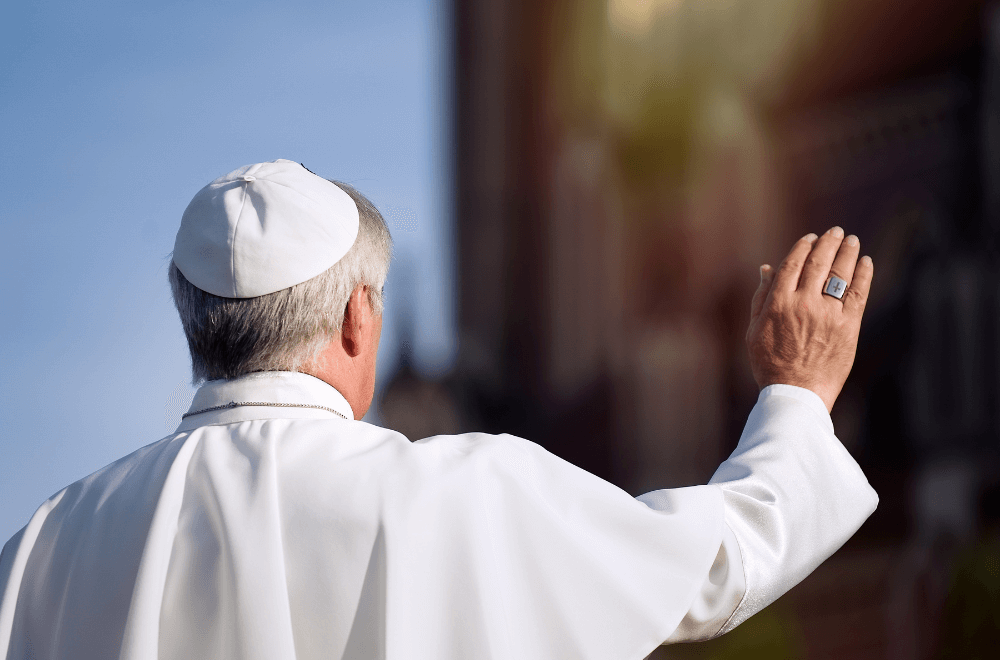 Pope greets the pilgrims during his weekly general audience