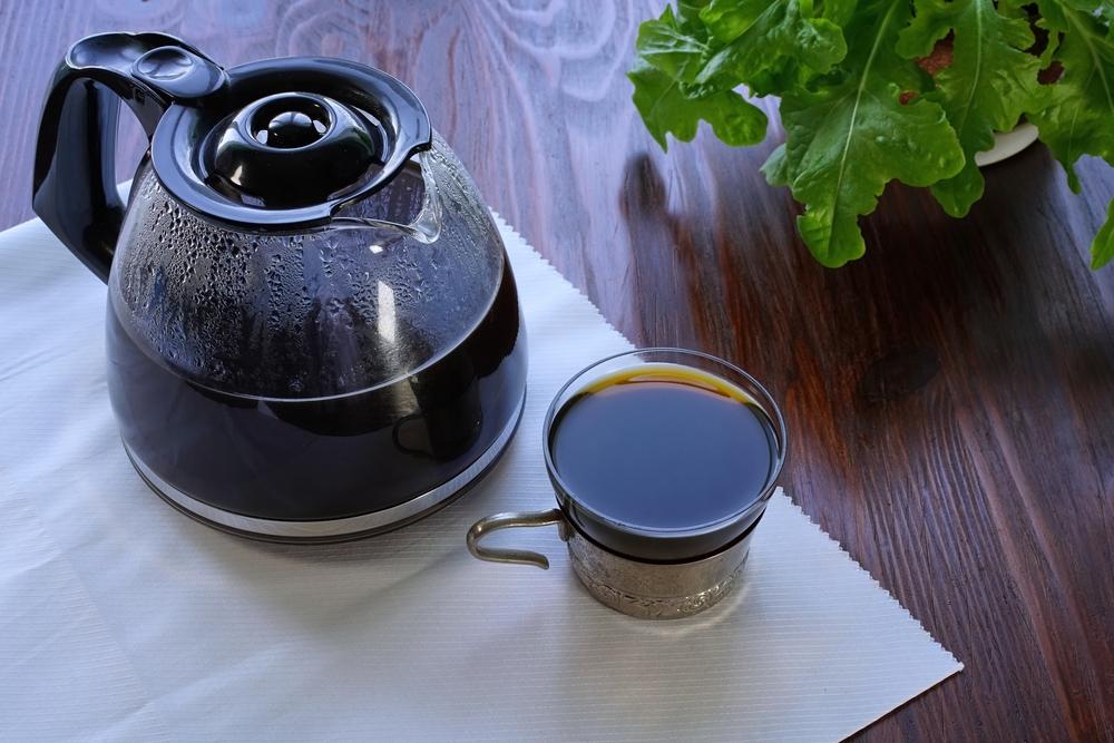How To Clean Glass Coffee Pots (A Simple Guide)