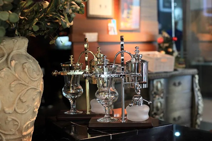 A siphon coffee machine - how to brew coffee with a siphon