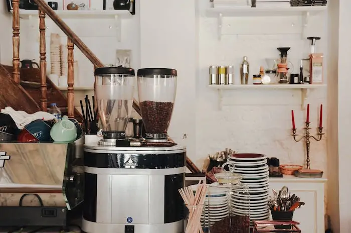Coffee in a coffee grinder - Do Coffee Grinder Blades Get Dull