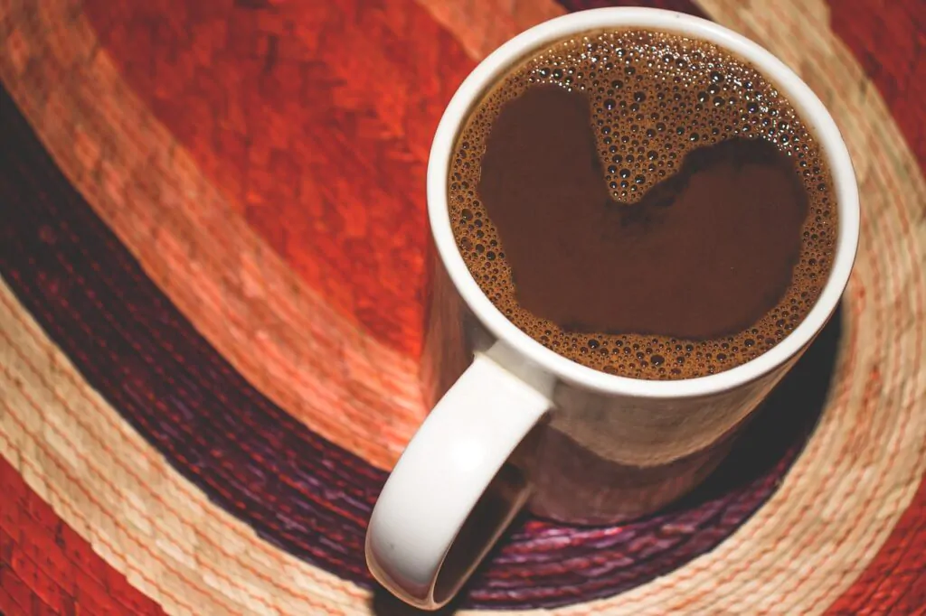 Best Alternatives To Coffee In Starbucks: Hot Chocolate