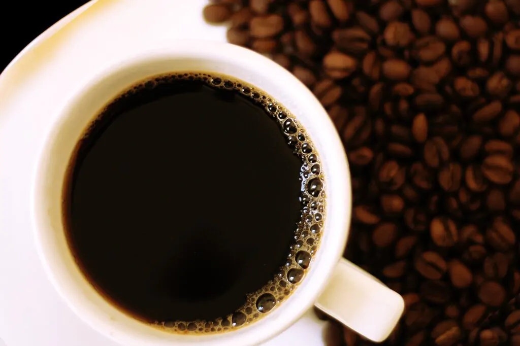 Can you put turmeric in black coffee?