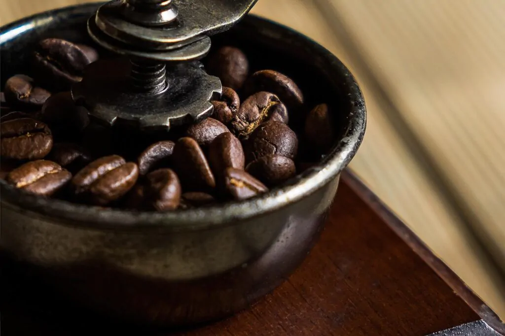 coffee, grinder, coffee bean-1300181.jpg