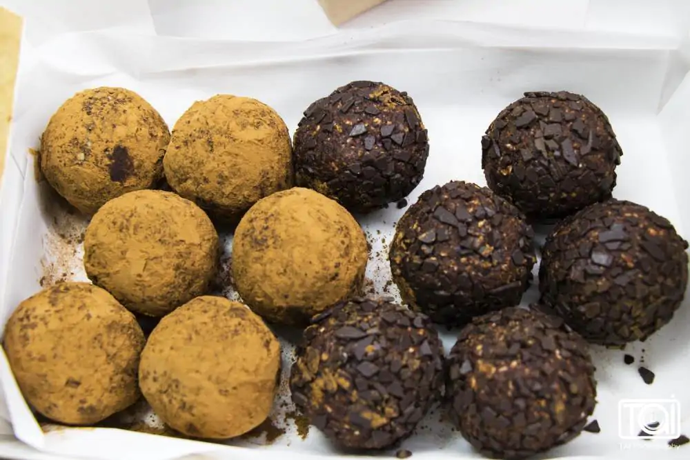 Chocolate coffee protein balls recipe